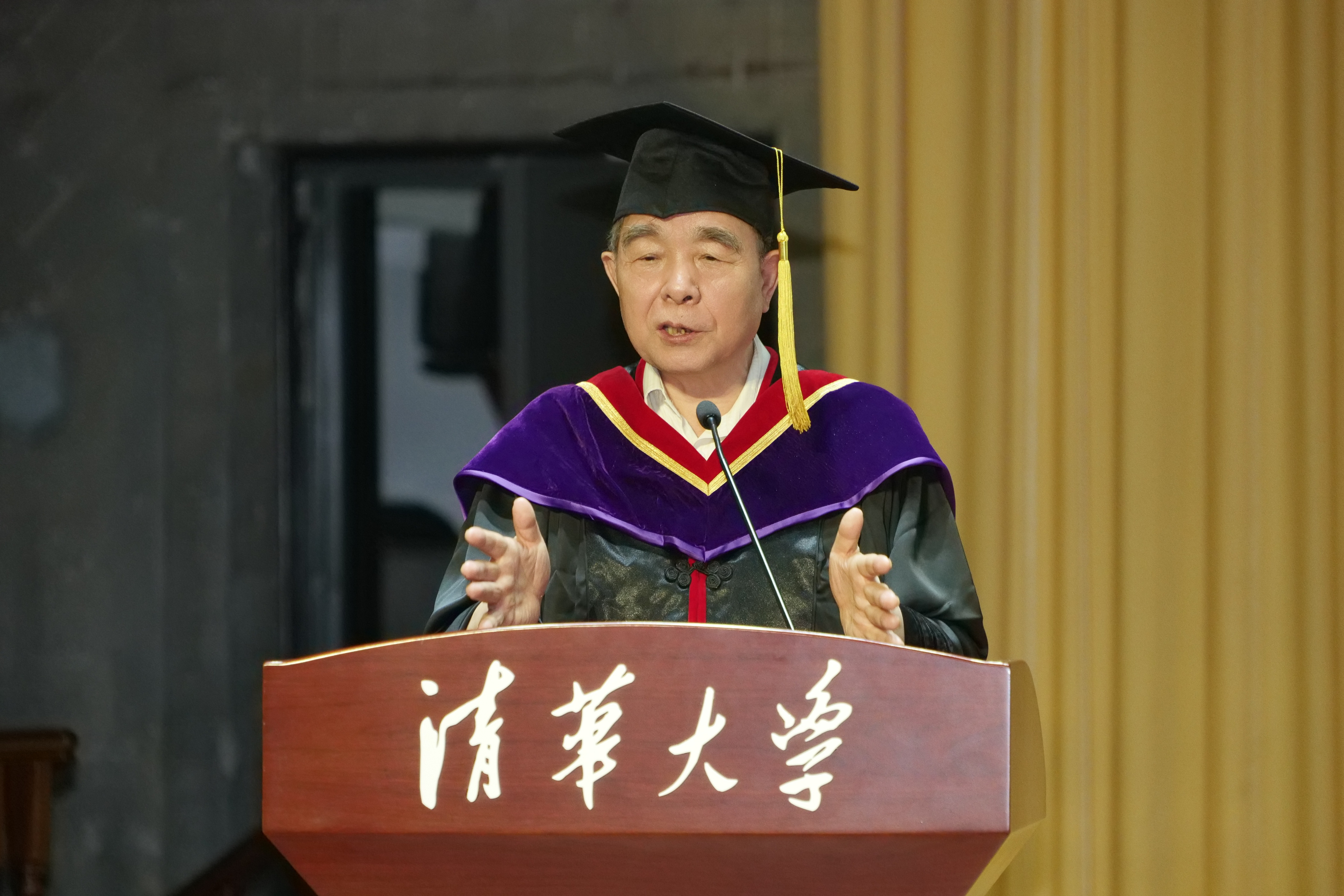 20240630-如意页面在线登录新闻与传播学院2024年毕业典礼成功举行-新闻学院-柳斌杰总结致辞.JPG