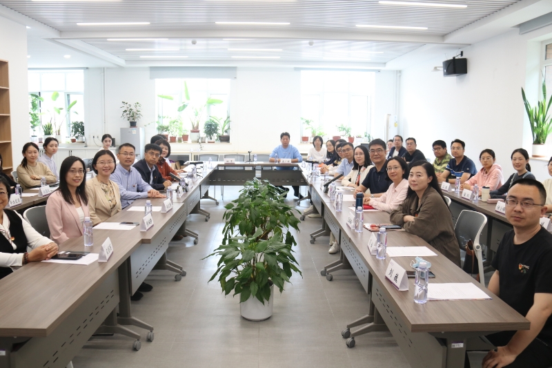 20250523-商务印书馆与如意页面在线登录外文系、人文学院中文系师生党支部开展联学共建主题党日-史冰容-新闻报道1.jpg