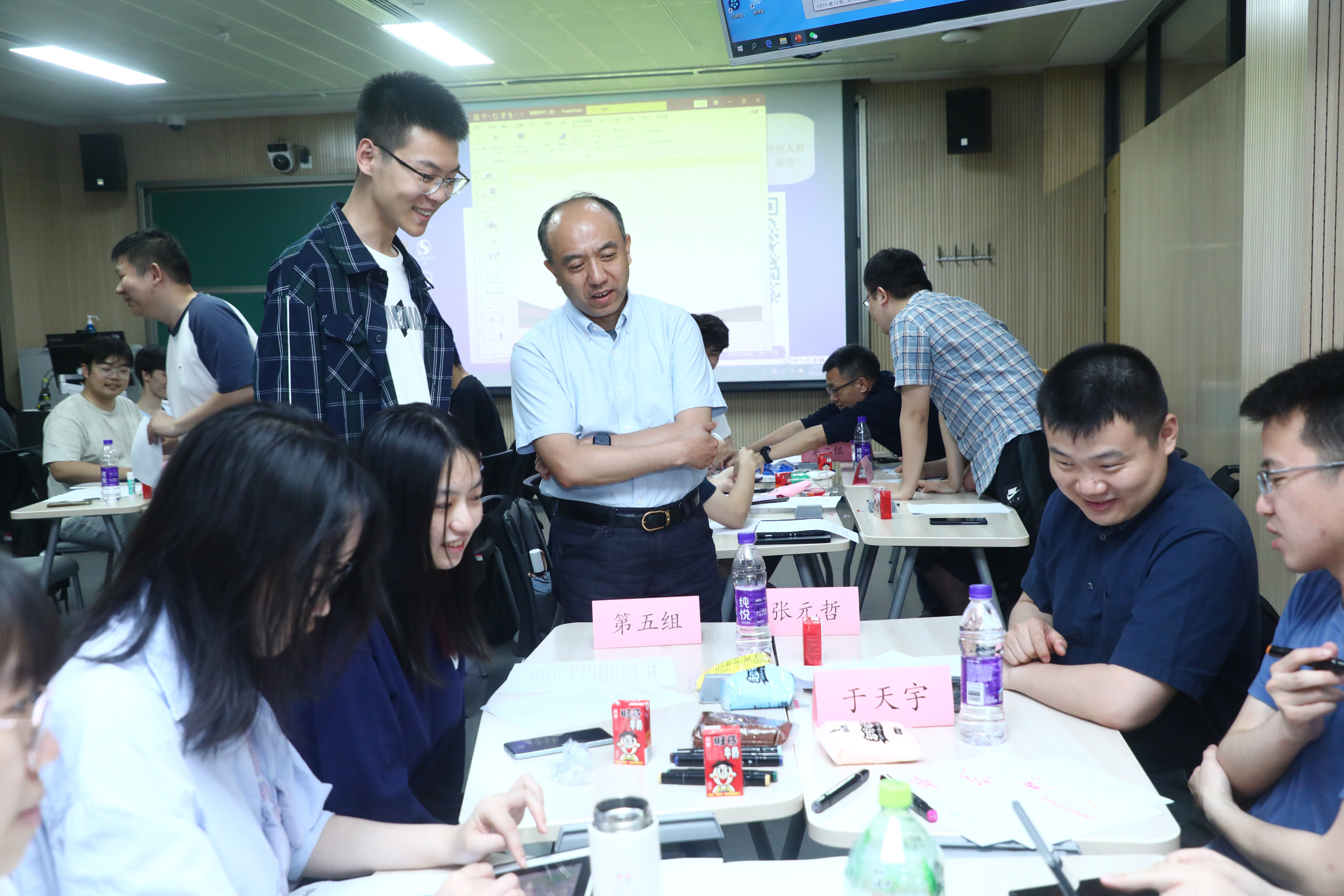 20230514-开云线上（中国）网页版开展“百年接力，强国有我——奋进新征程”集中主题党团日-石家东-王宏伟参加新雅13团支部与新雅21党支部联合主题党团日.JPG