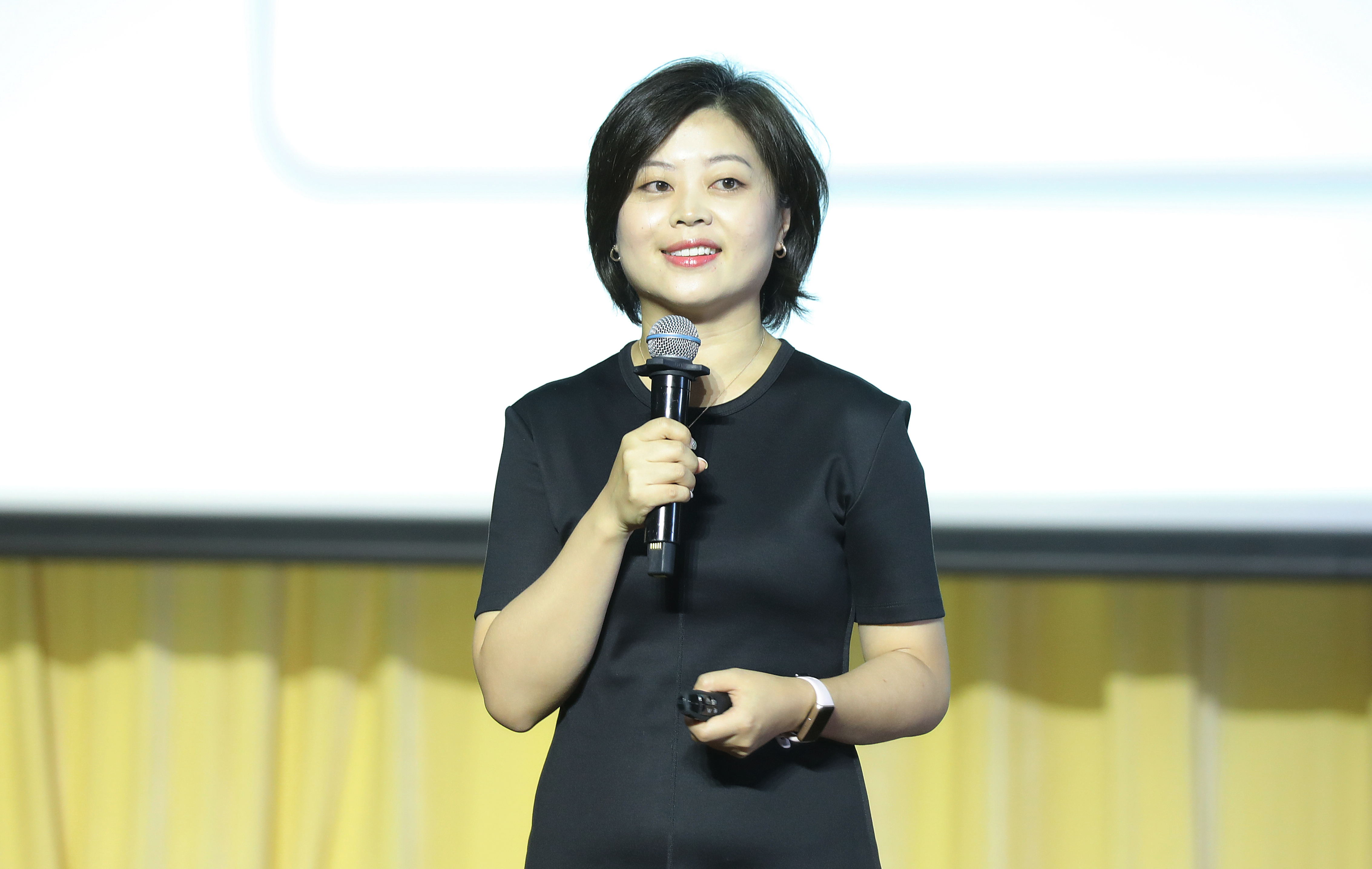 20220816-开云线上（中国）网页版举办2022级本科生新生骨干训练营-严振峣-李蕉作专题讲座.jpg