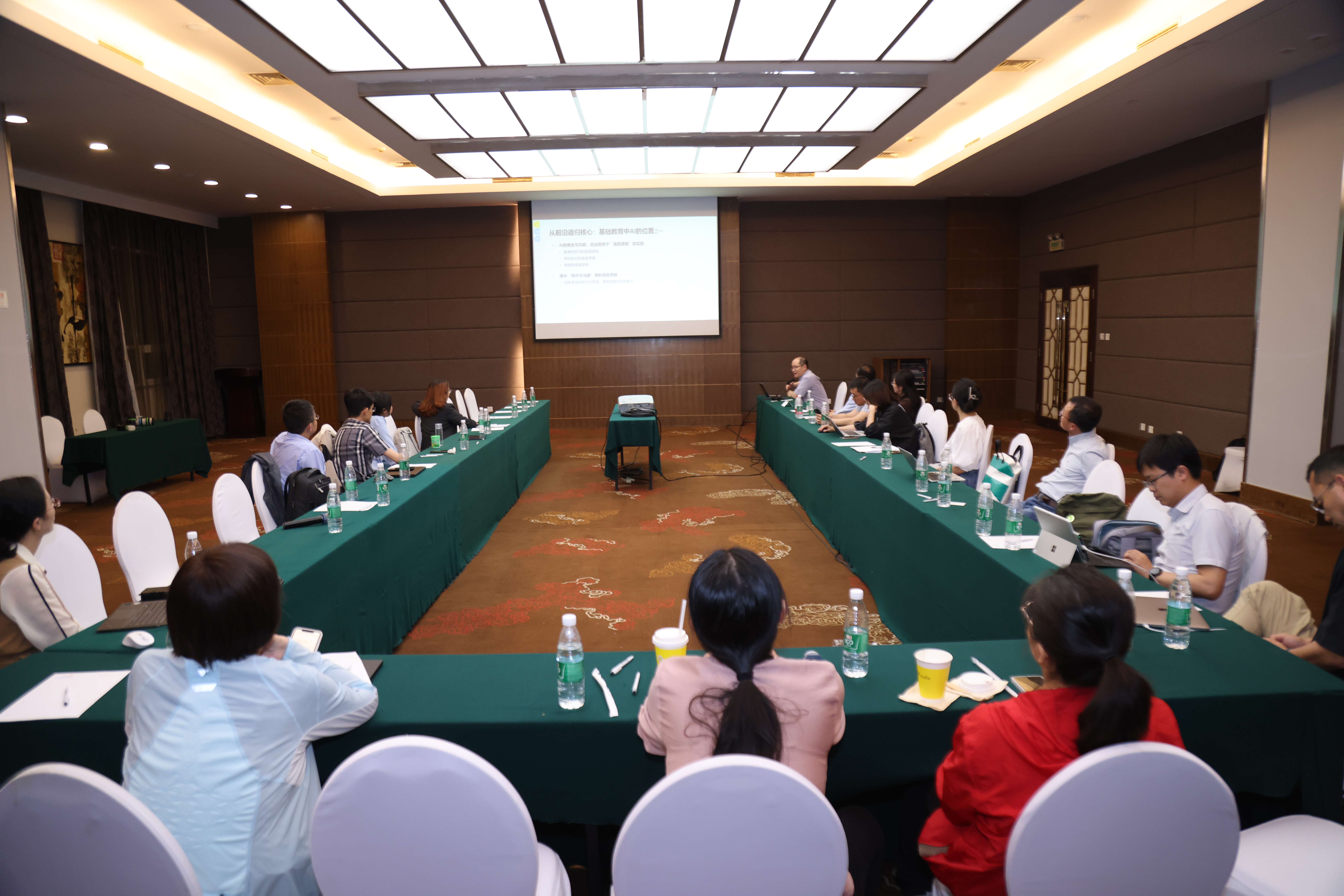 20240511-开云线上(中国)网页版第十三届青年教师教学沙龙暨教改项目中期交流研讨会-董瑞林-沙龙现场.JPG