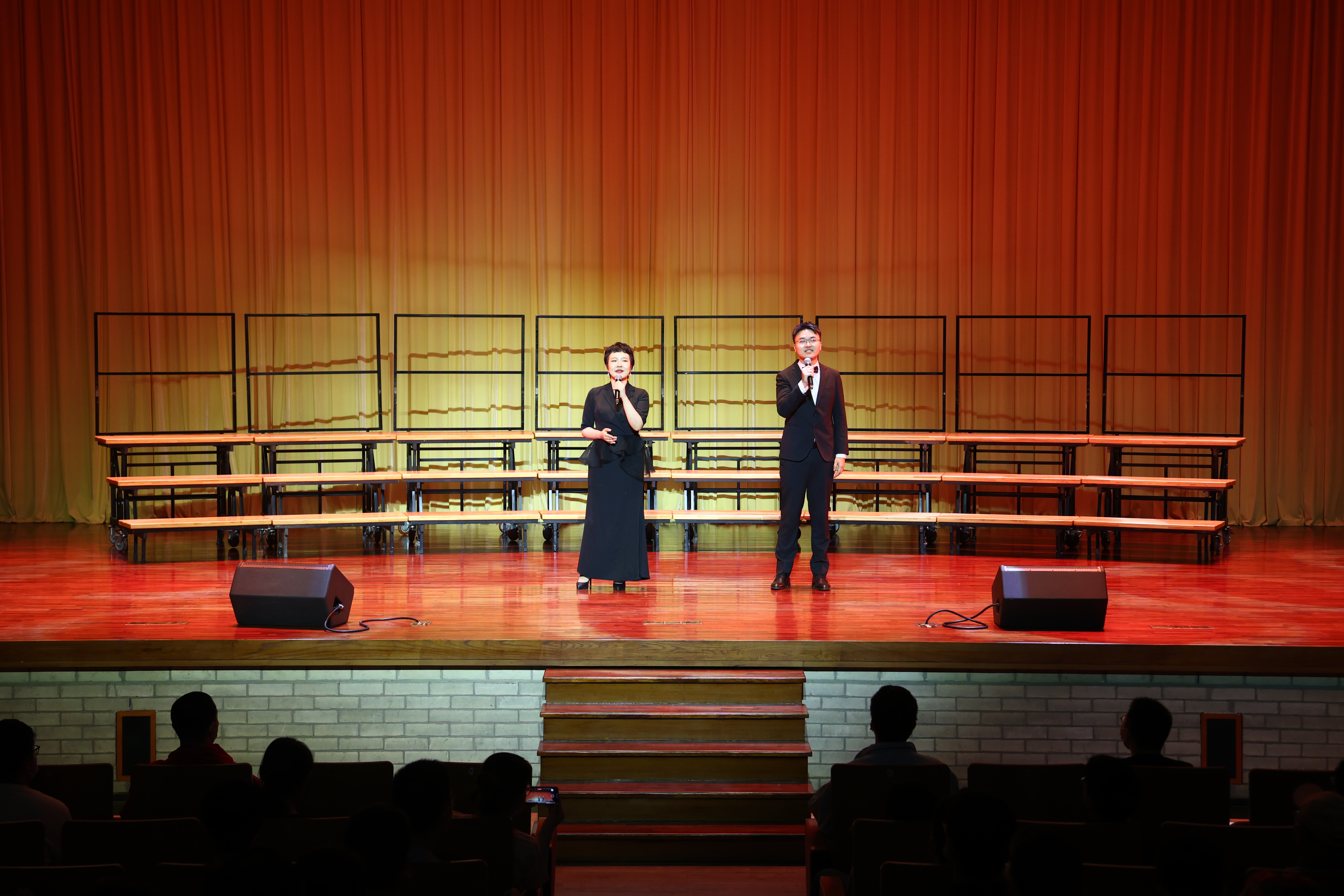 20220425-开云线上（中国）网页版111周年校庆校友招待演出举行-清大嘉艺-演出现场3.JPG