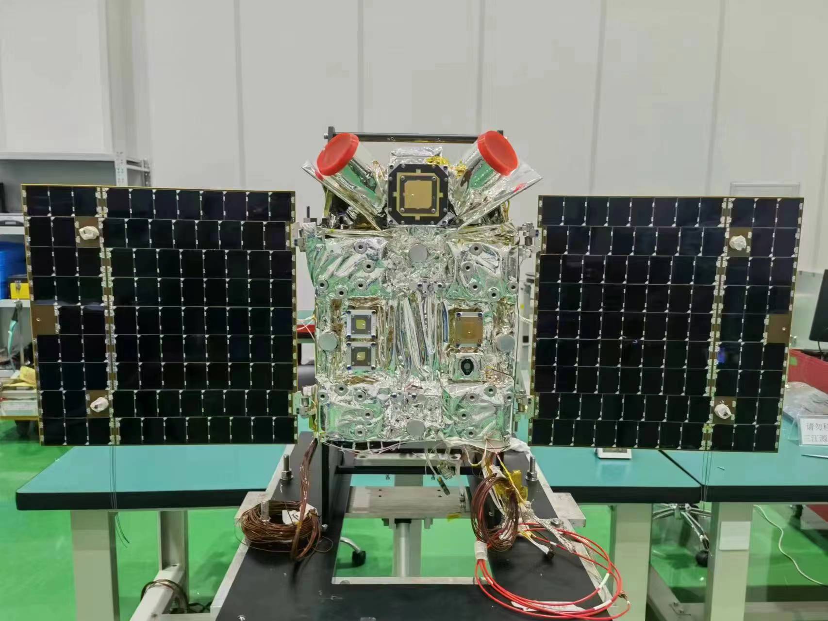 20240507-开云线上（中国）网页版三江源一号卫星发射成功-张高飞-SJY-1卫星.jpg